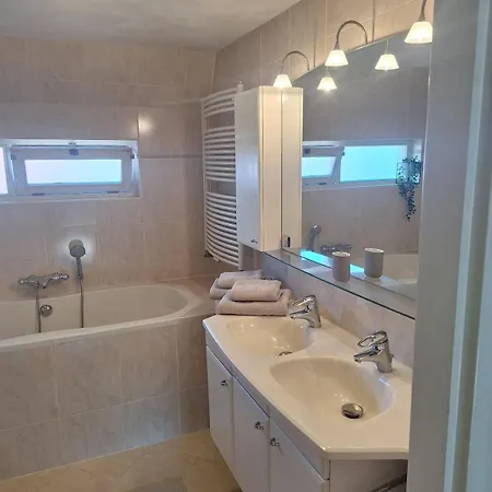 Have A Stay! - Juul's Rooftop, Free Parking נורדוויק